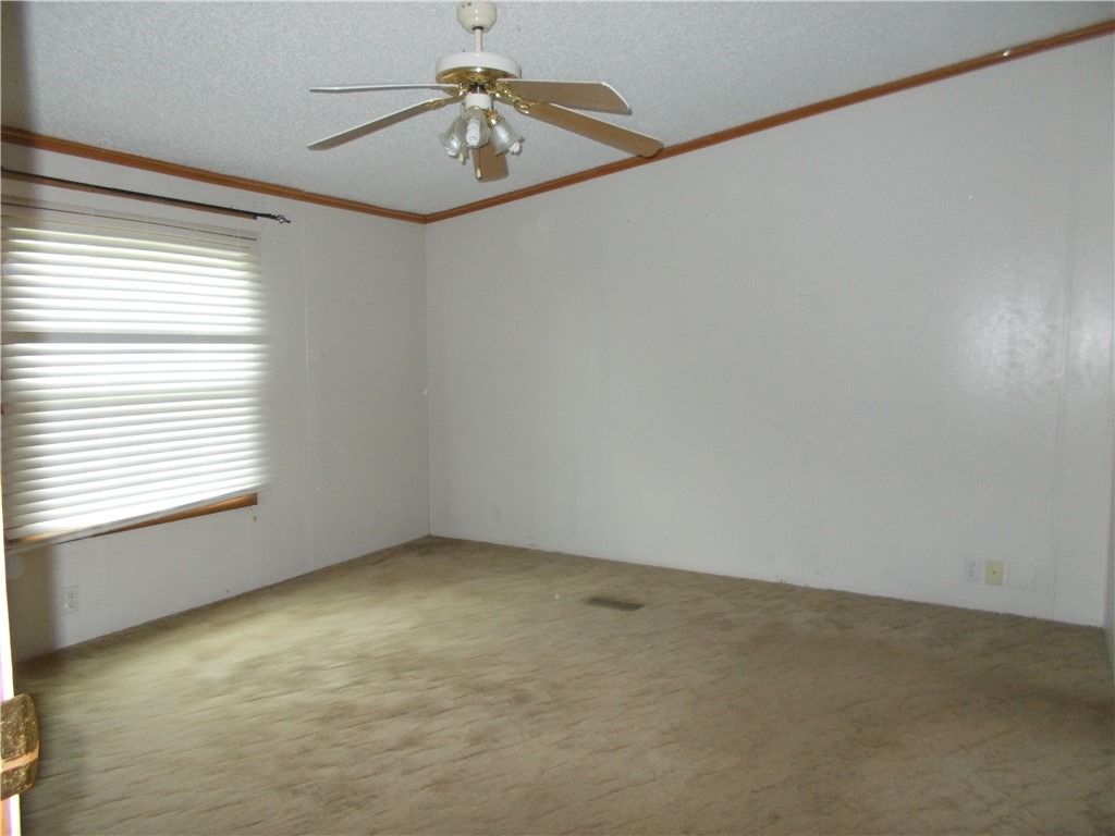 Butternut Dr, Espyville, PA 16424