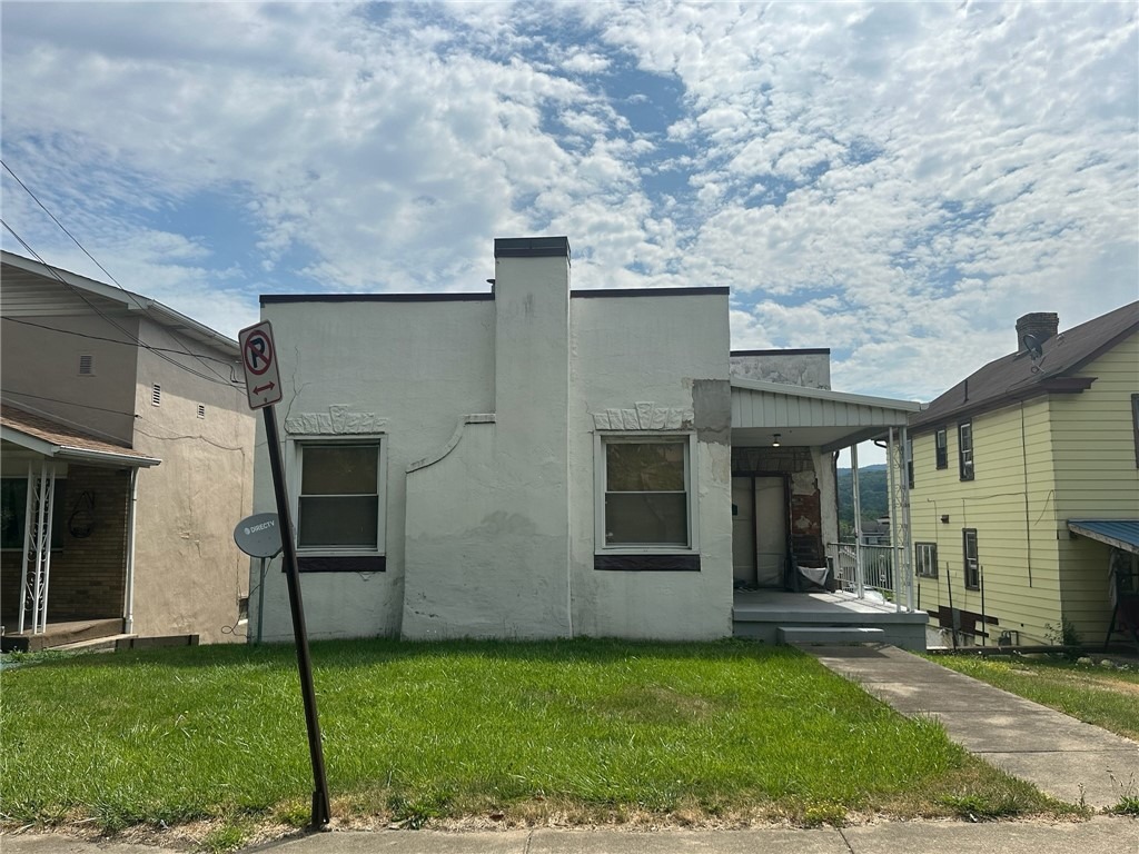 9th St, Connellsville, PA 15425