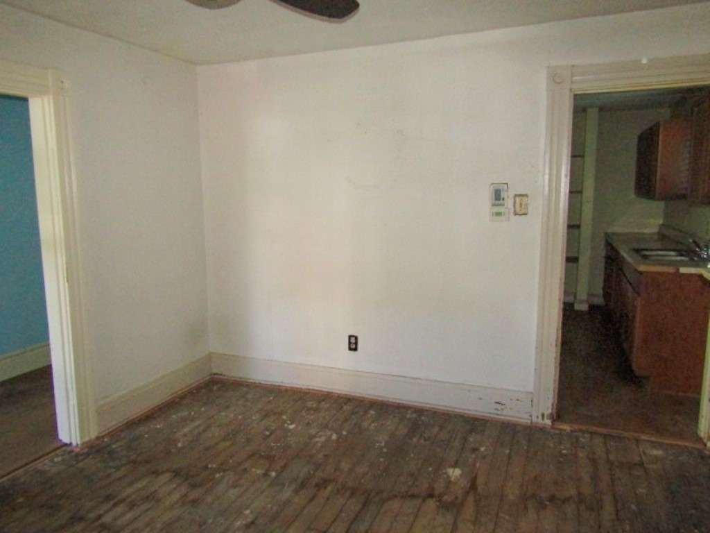 Wilmerding Ave, East Mc Keesport, PA 15035
