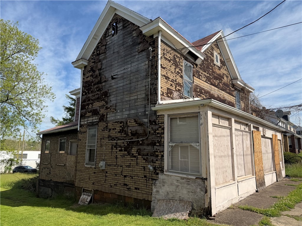 Gallatin Ave, Uniontown, PA 15401 #1