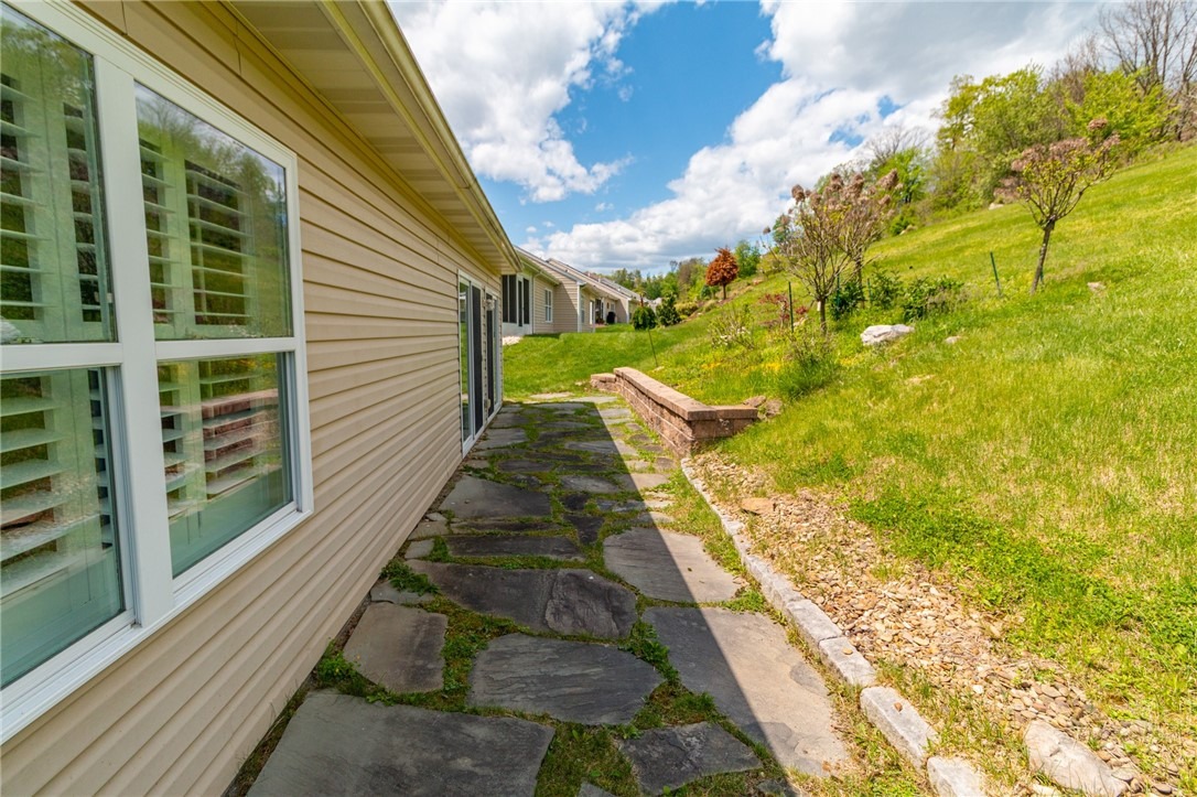 Chestnut Ln, Apollo, PA 15613