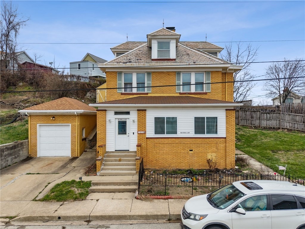 Cowan Ave, Jeannette, PA 15644