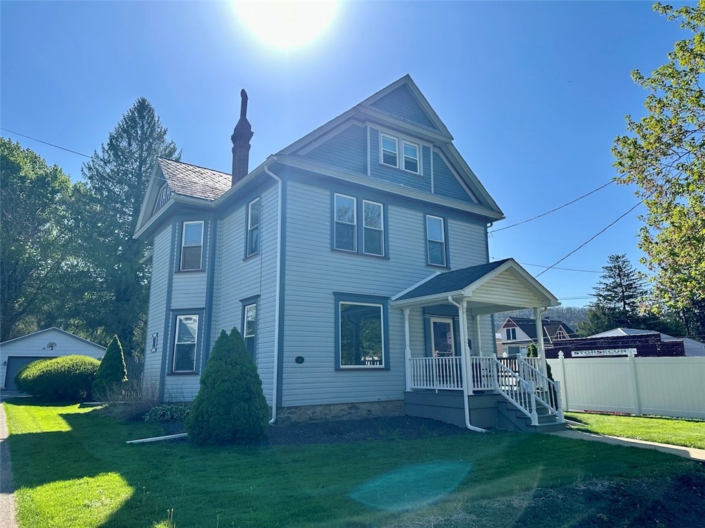Liberty St, Franklin, PA 16323
