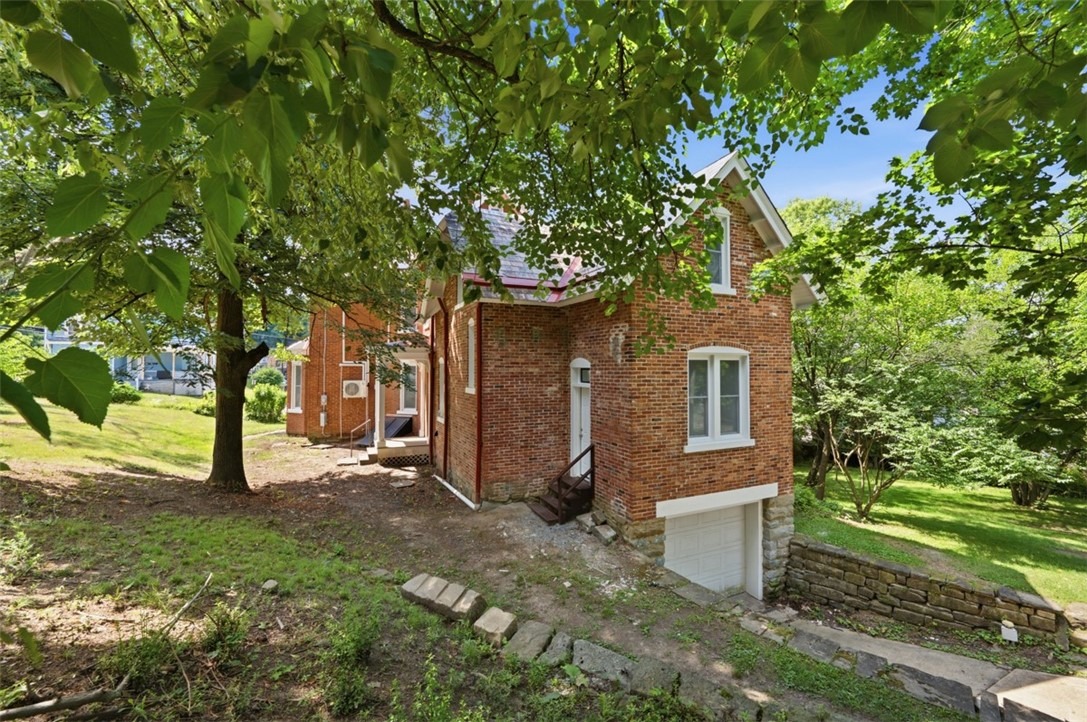 Hodgson Ave, Pittsburgh, PA 15205