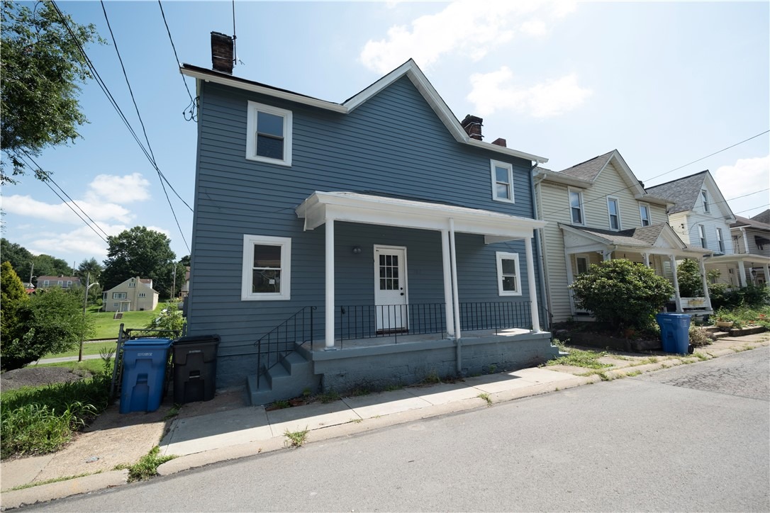 Center St, Carnegie, PA 15106