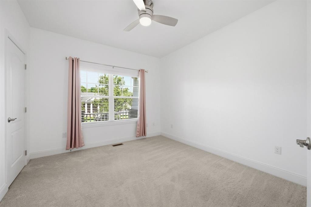 Blackburn Heights Dr, Sewickley, PA 15143
