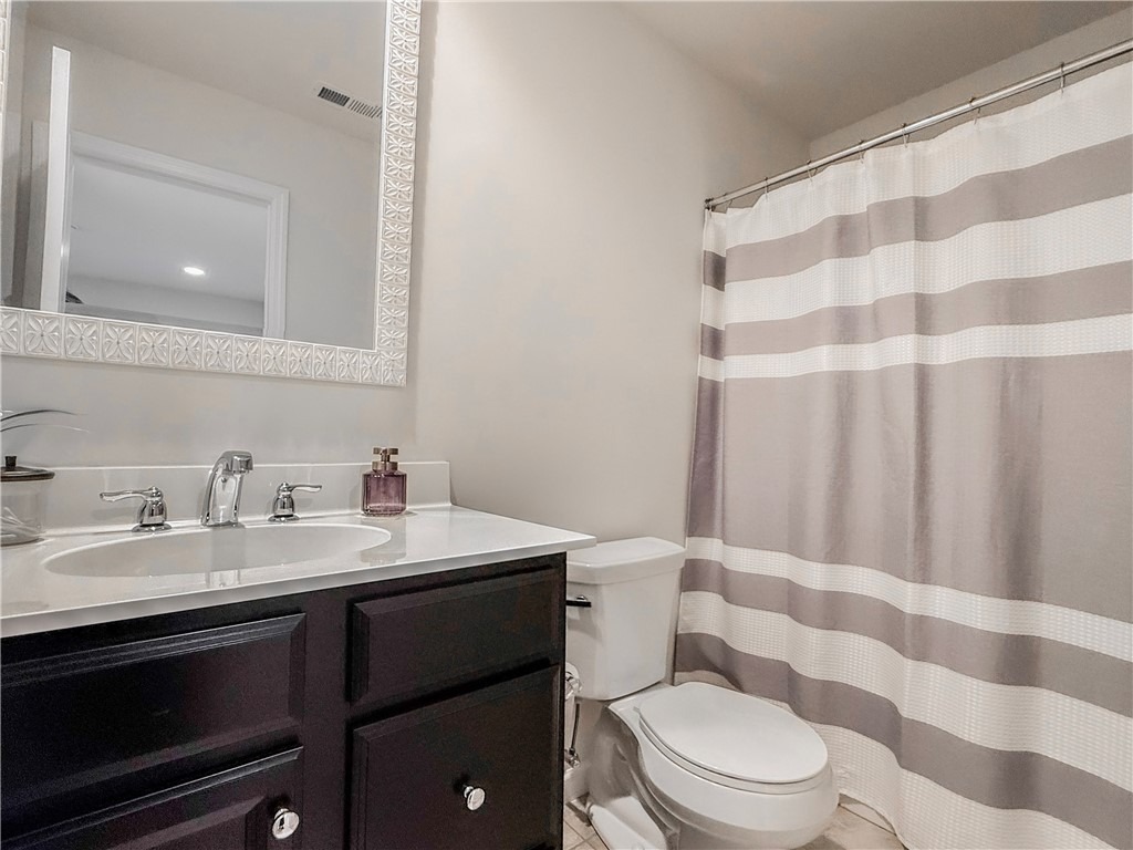 Sray Ln, Bridgeville, PA 15017