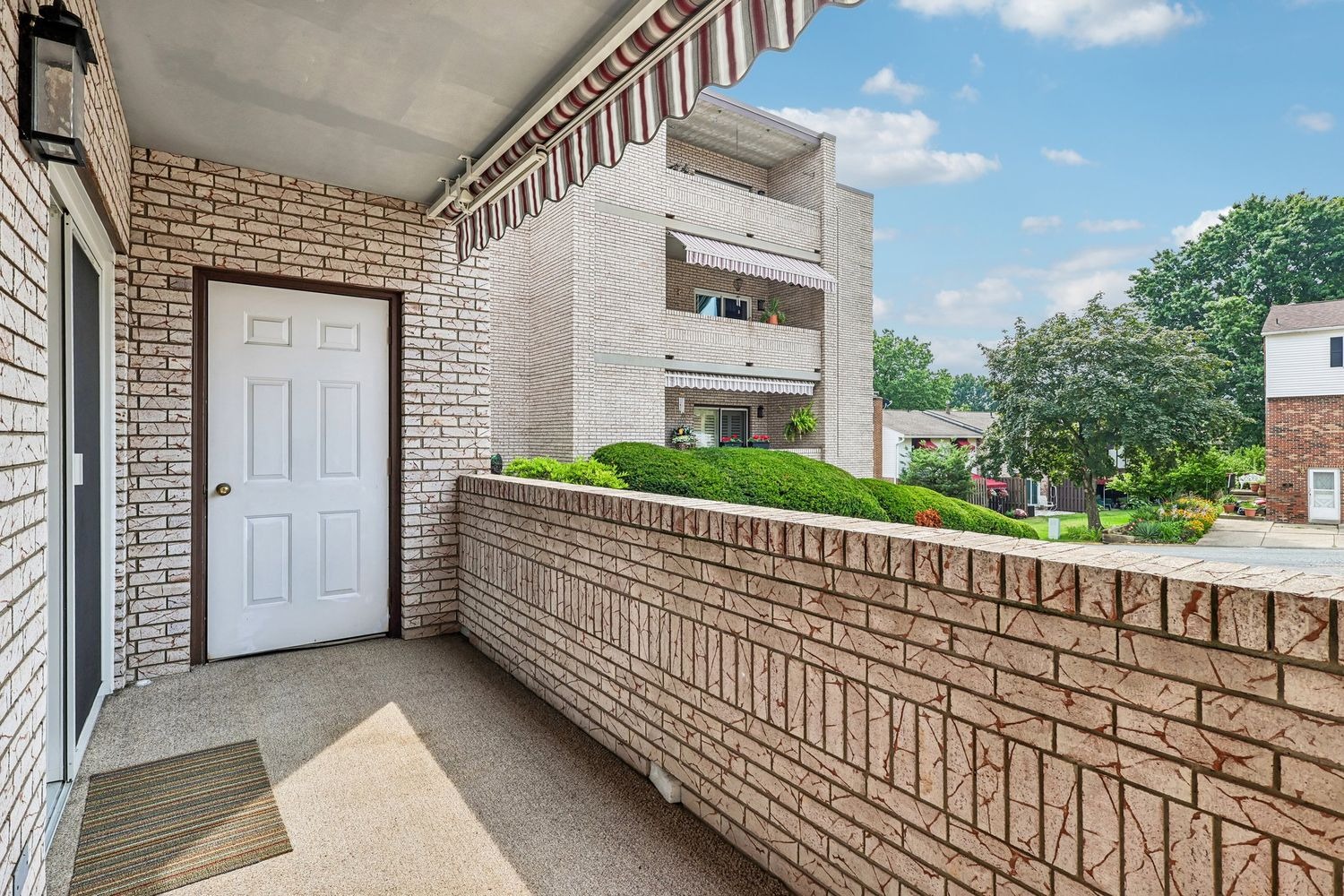 Woodstone Ln, New Kensington, PA 15068