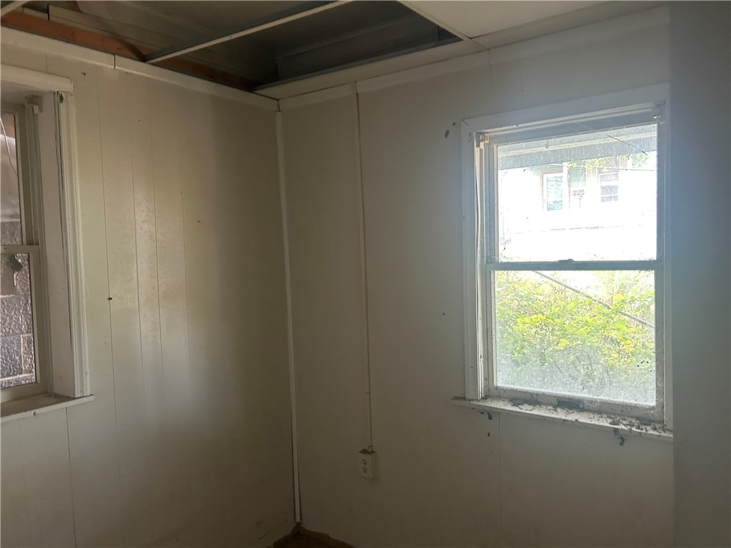 Wood St, Belle Vernon, PA 15012