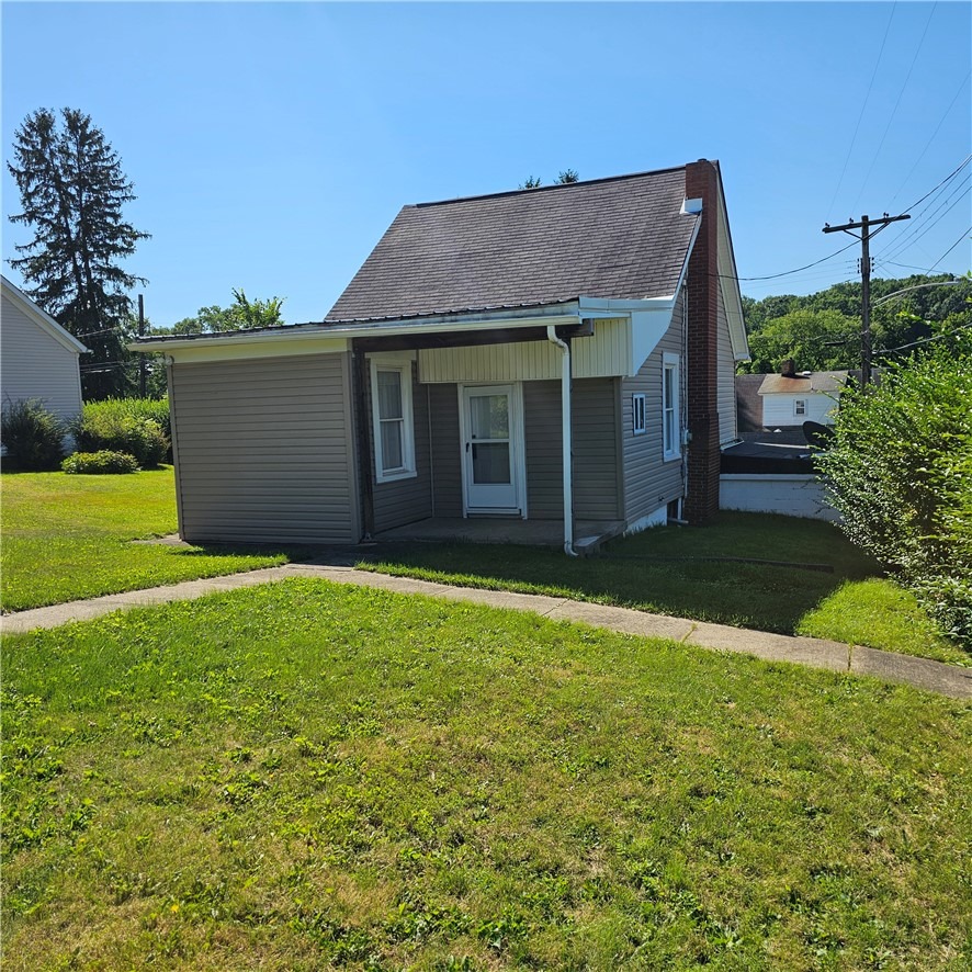 26th St, Beaver Falls, PA 15010