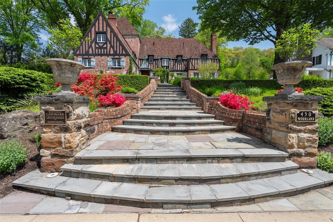 Woodland Rd, Sewickley, PA 15143