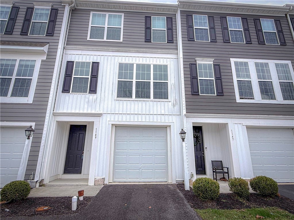 Sray Ln, Bridgeville, PA 15017 #1