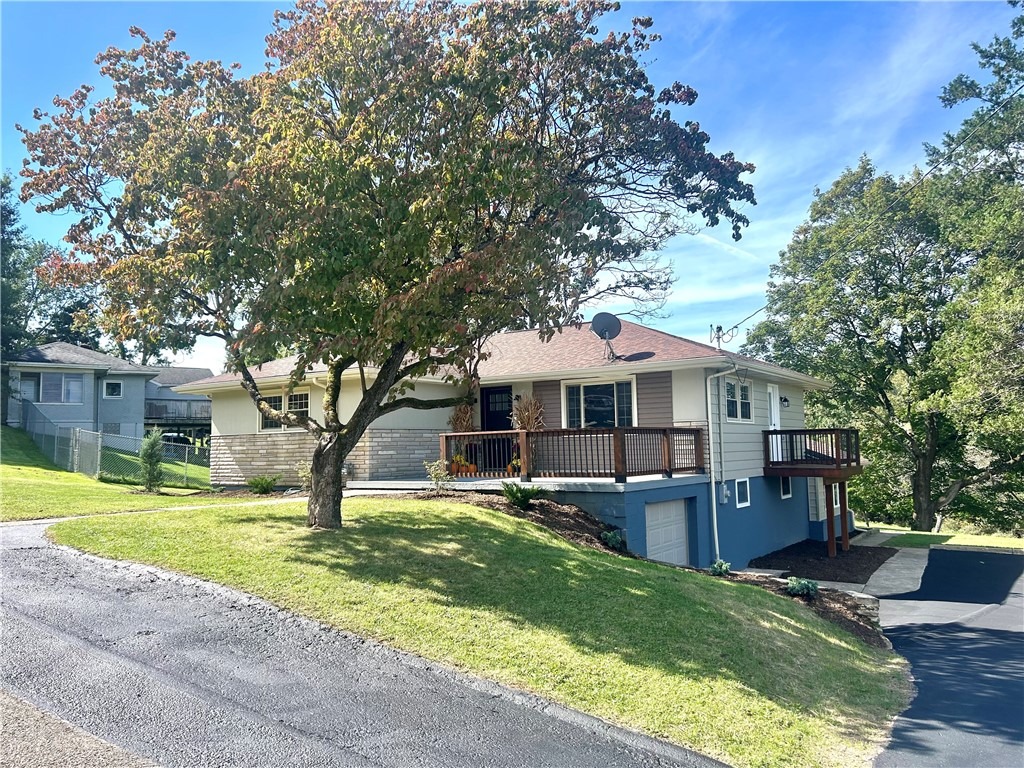 Maple Dr, Monongahela, PA 15063