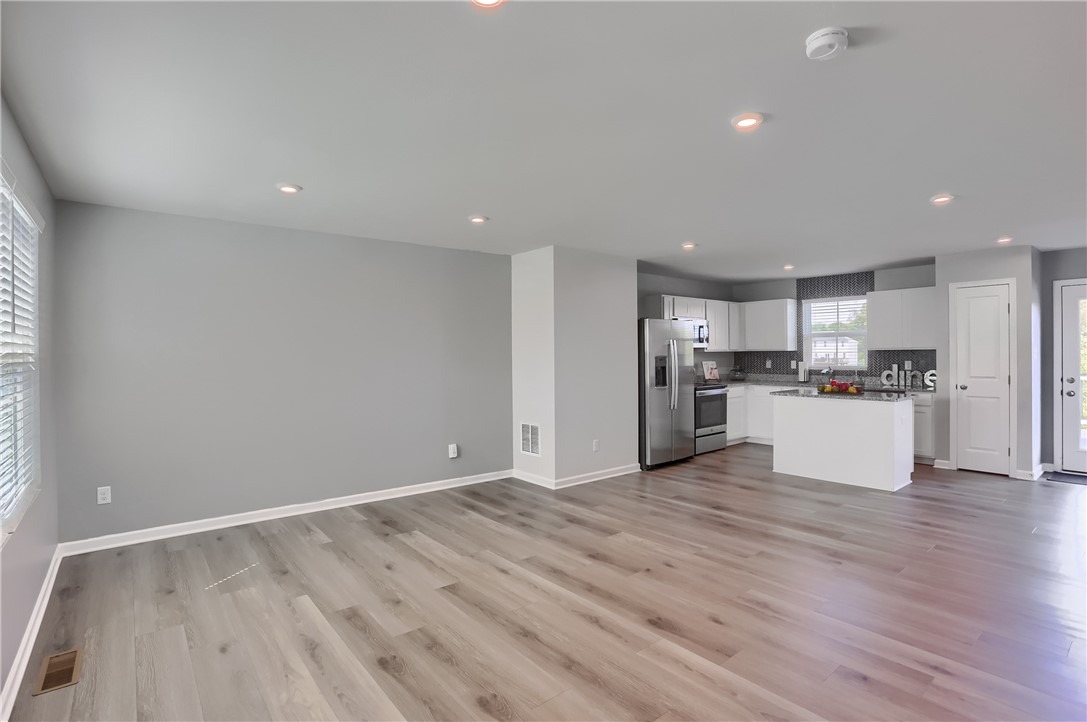 Arden Dr, Harmony, PA 16037
