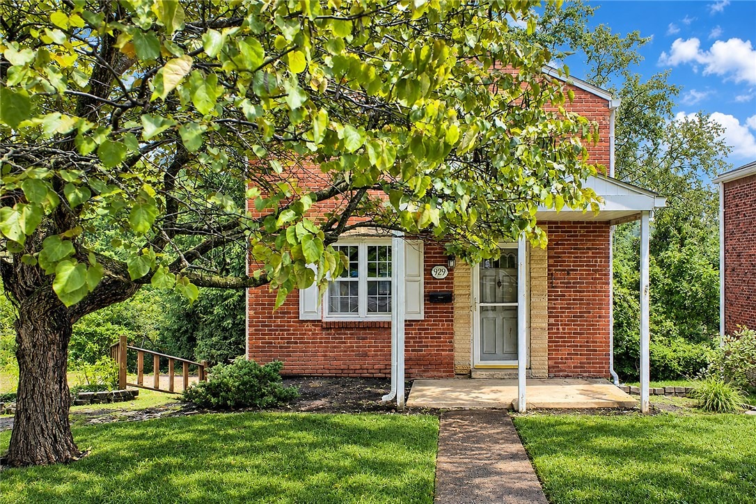 Roland Rd, Pittsburgh, PA 15221