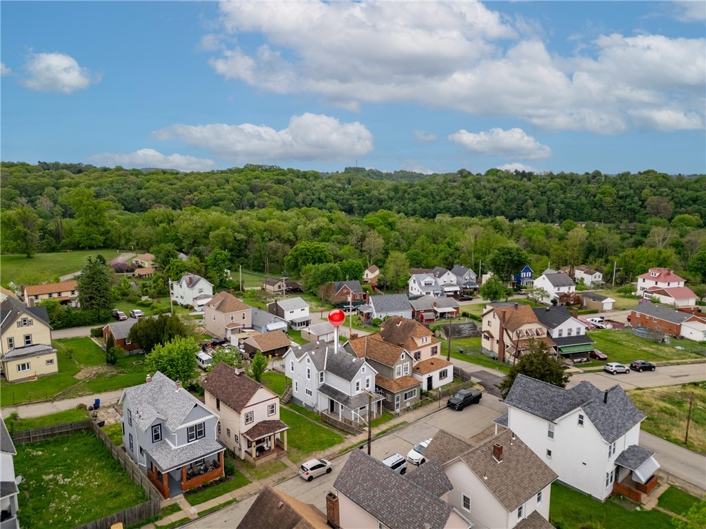 Banker St, Mckeesport, PA 15132