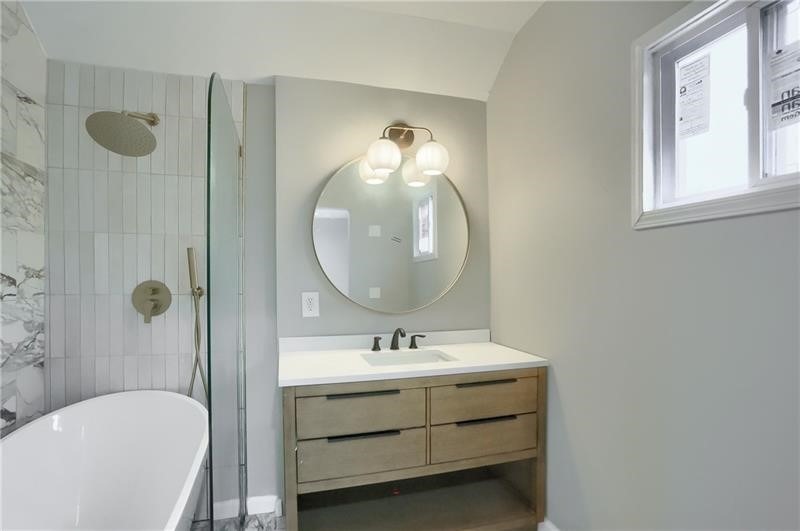 Maytide St, Pittsburgh, PA 15227