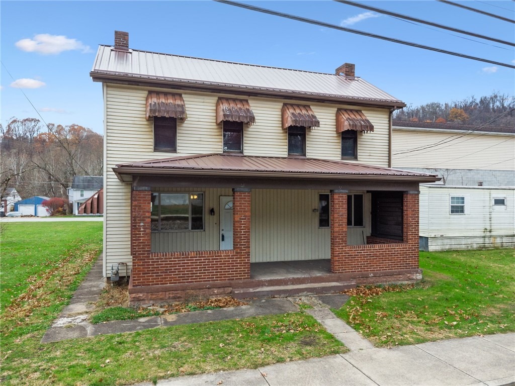 2nd Ave, Sutersville, PA 15083