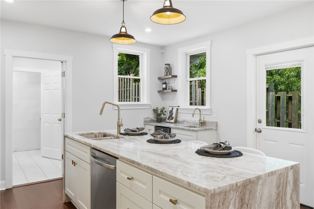 Broad St, Pittsburgh, PA 15224 #1