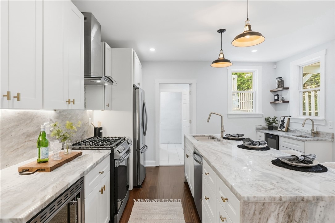 Broad St, Pittsburgh, PA 15224