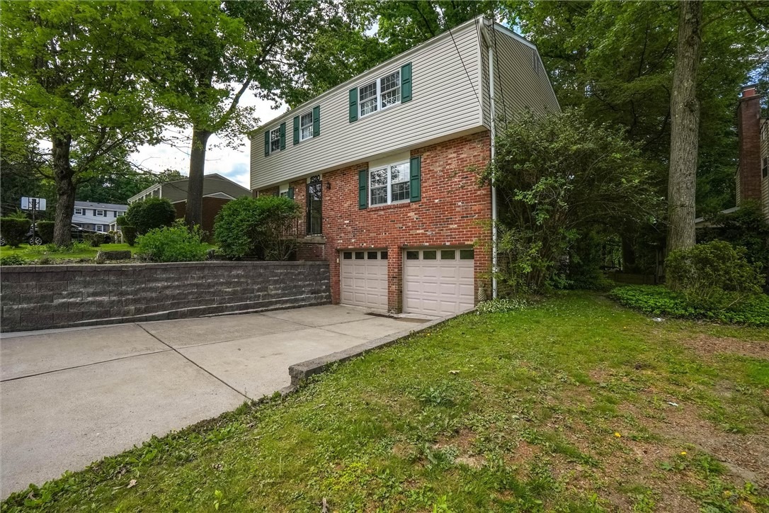Woodstream Dr, Glenshaw, PA 15116 #1