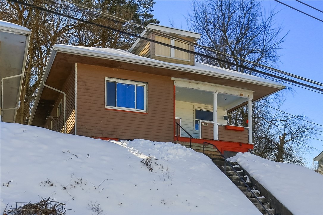 Hiland Ave, Coraopolis, PA 15108