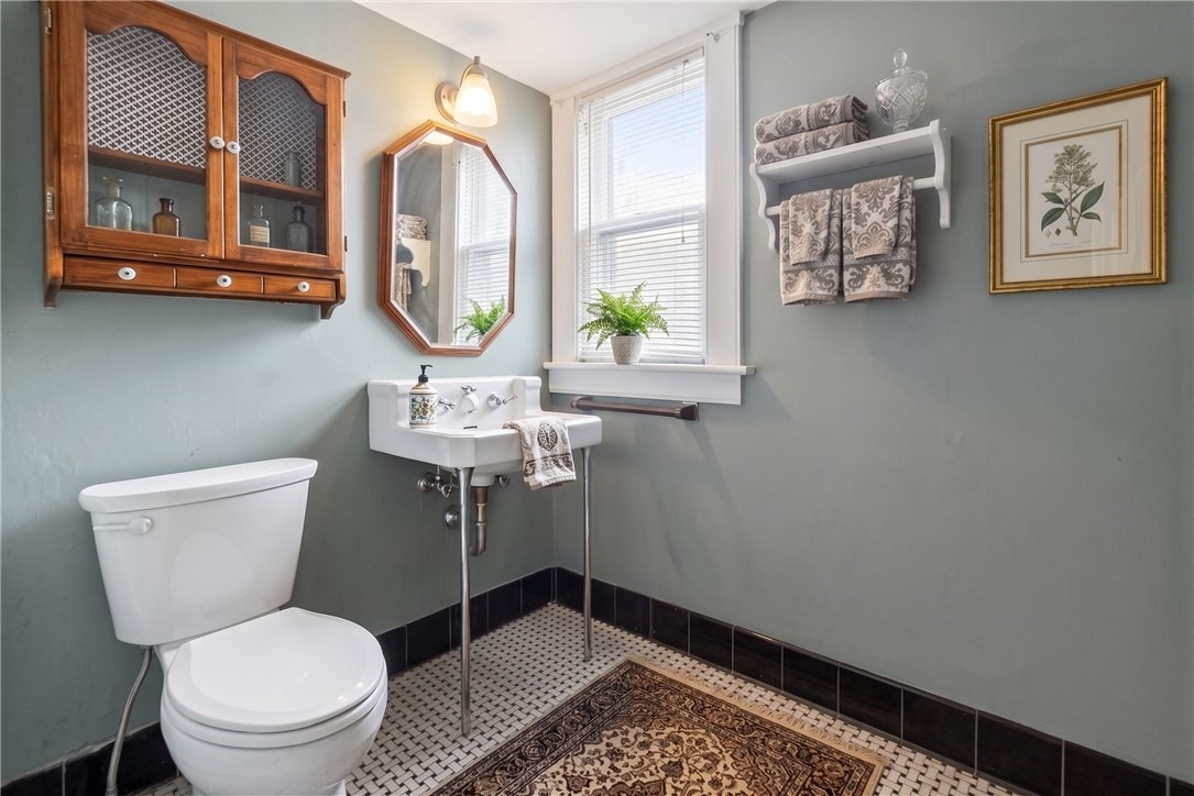 3rd St, Oil City, PA 16301