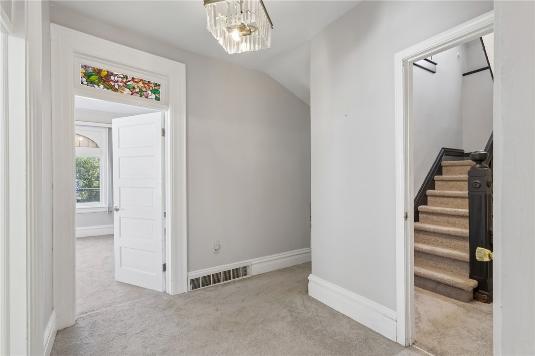 4th Ave, Coraopolis, PA 15108