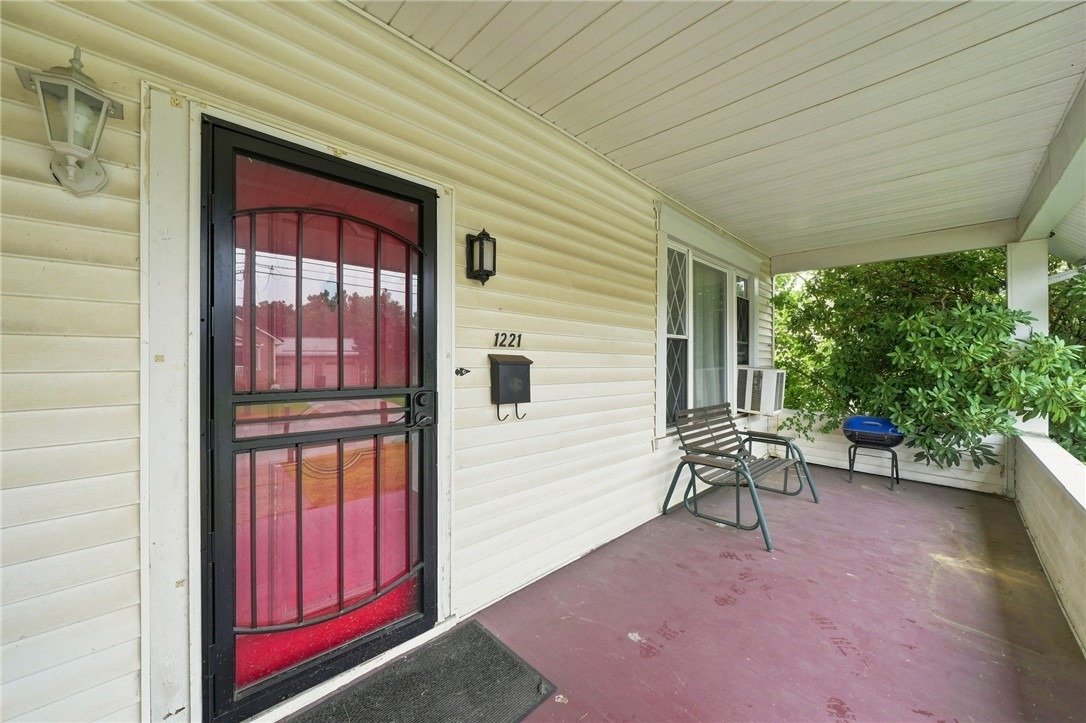Martin Ave, New Kensington, PA 15068 #1