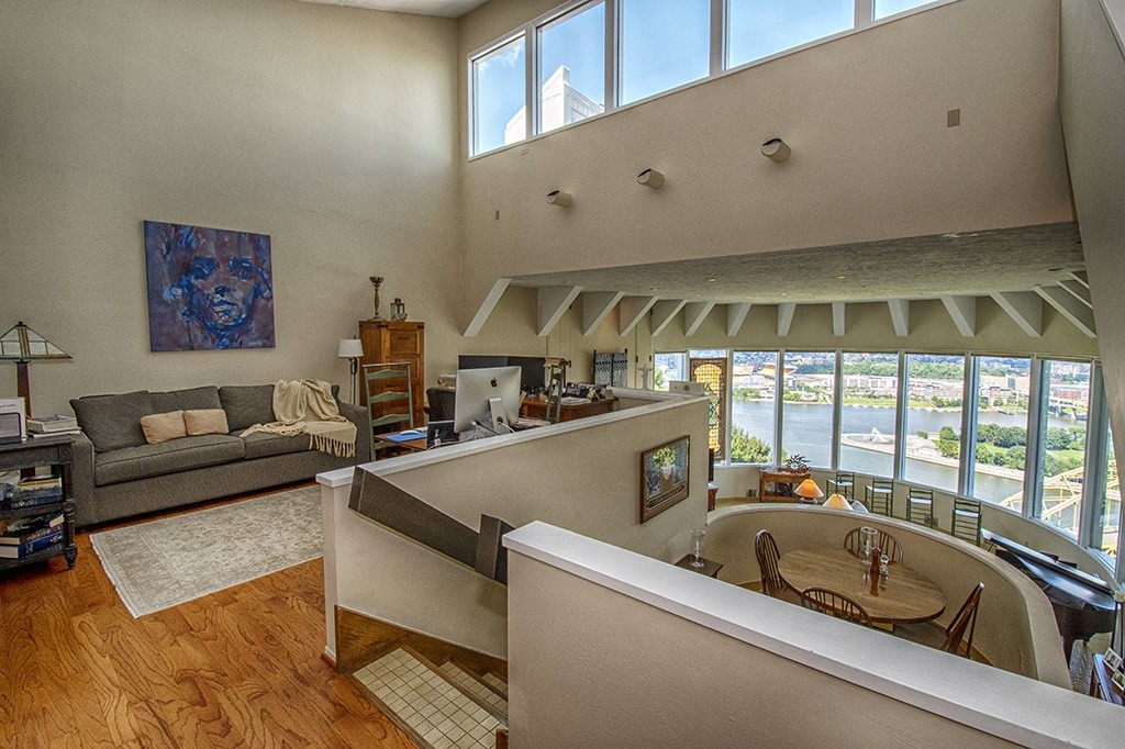 Grandview Ave, Pittsburgh, PA 15211