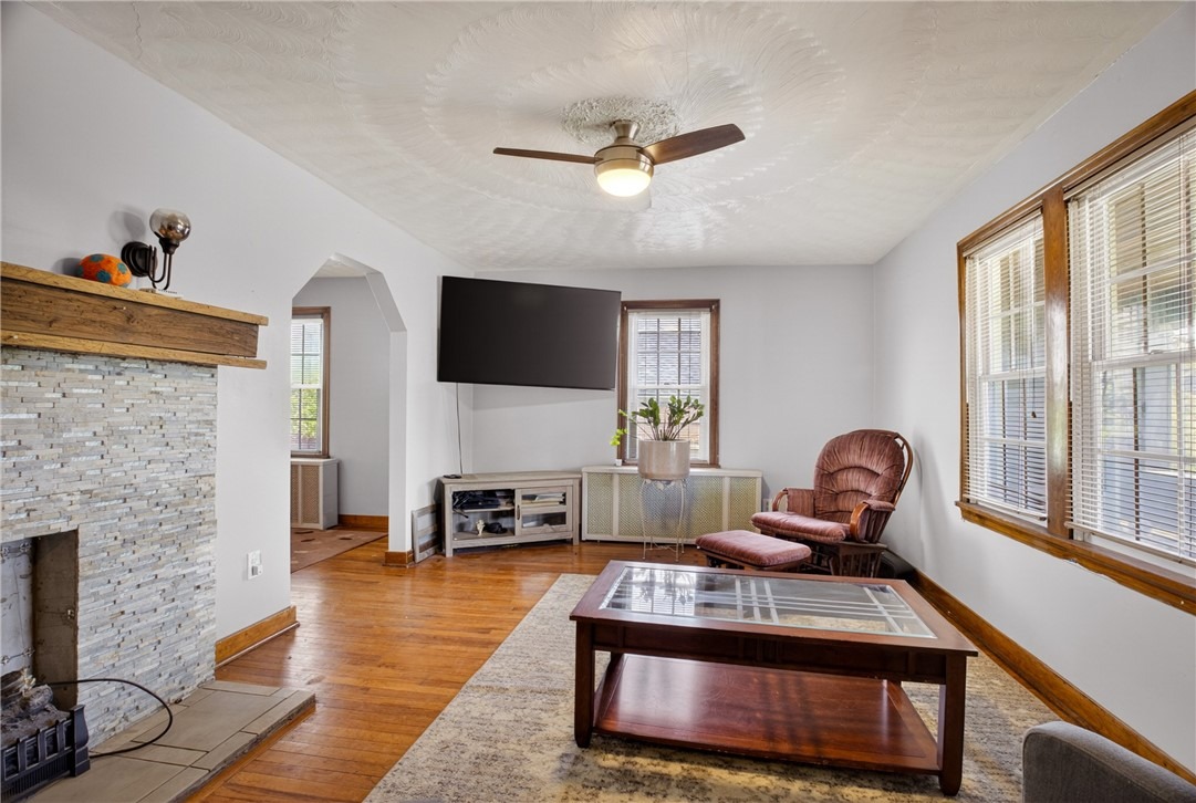 Washington Pike, Bridgeville, PA 15017