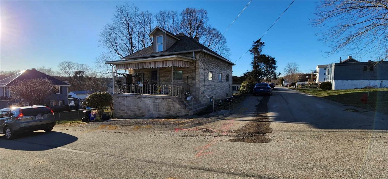 East St, Cardale, PA 15420