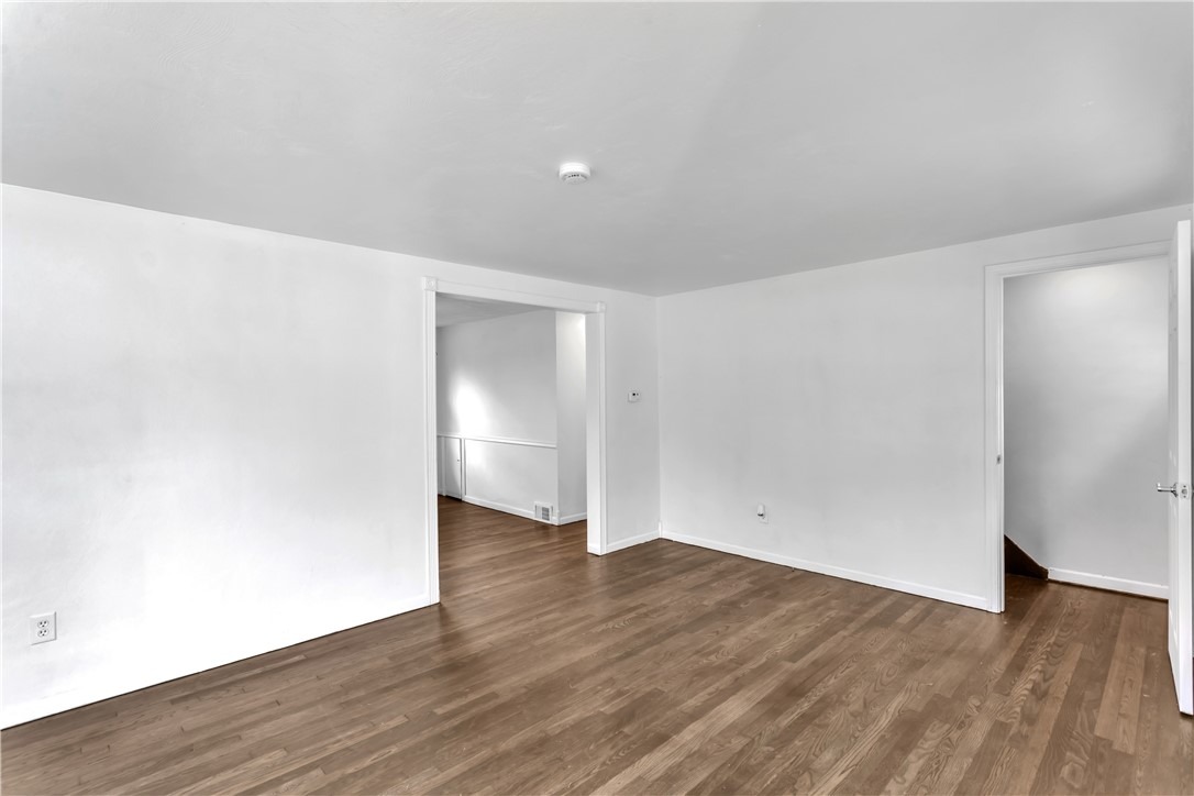 Eden Dr, Monroeville, PA 15146