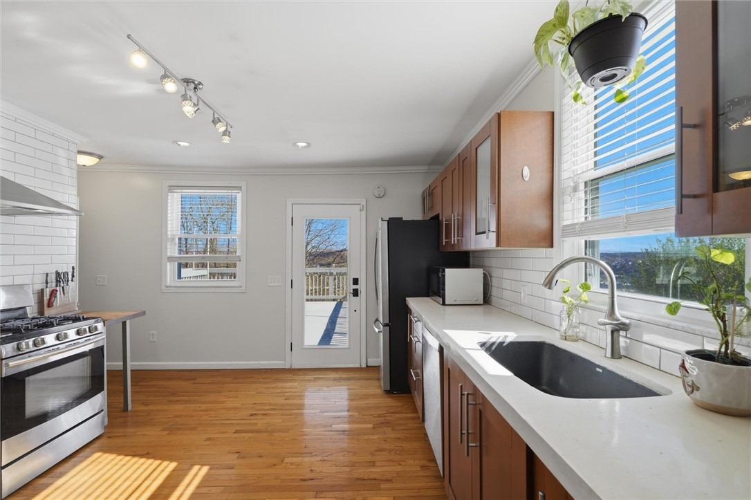 Eleanor St, Pittsburgh, PA 15203 #1