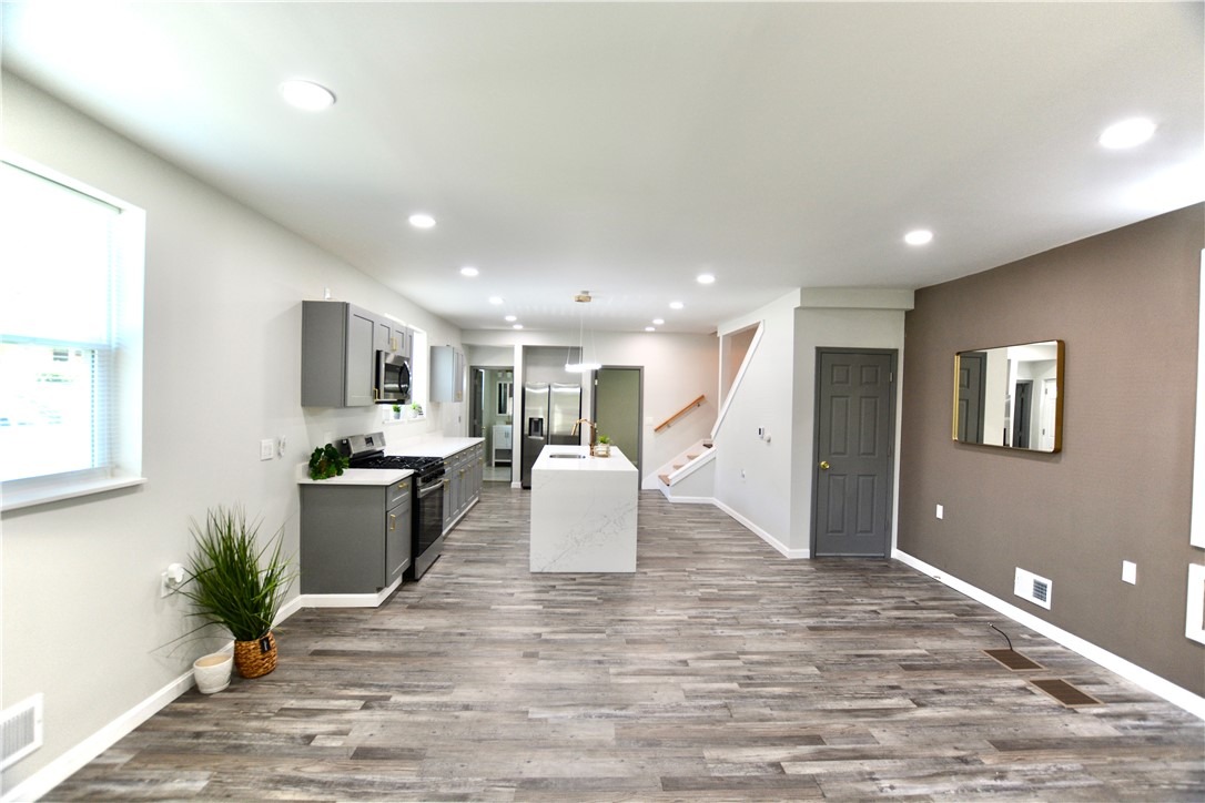 Donna St, Pittsburgh, PA 15224 #1
