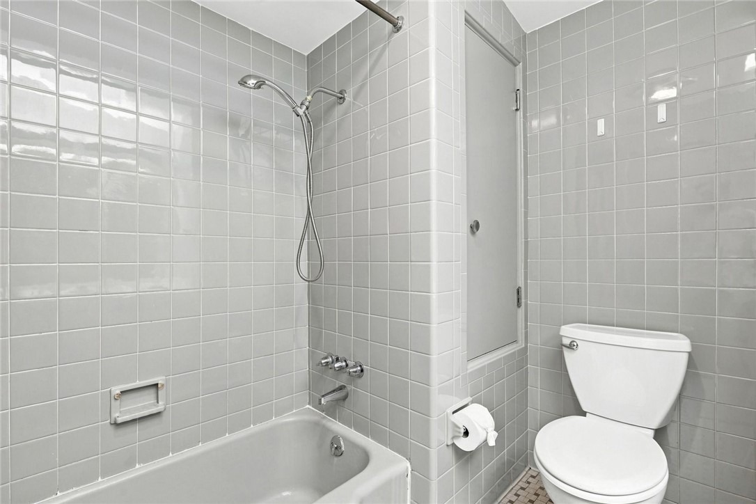 Tomahawk Dr, Pittsburgh, PA 15215