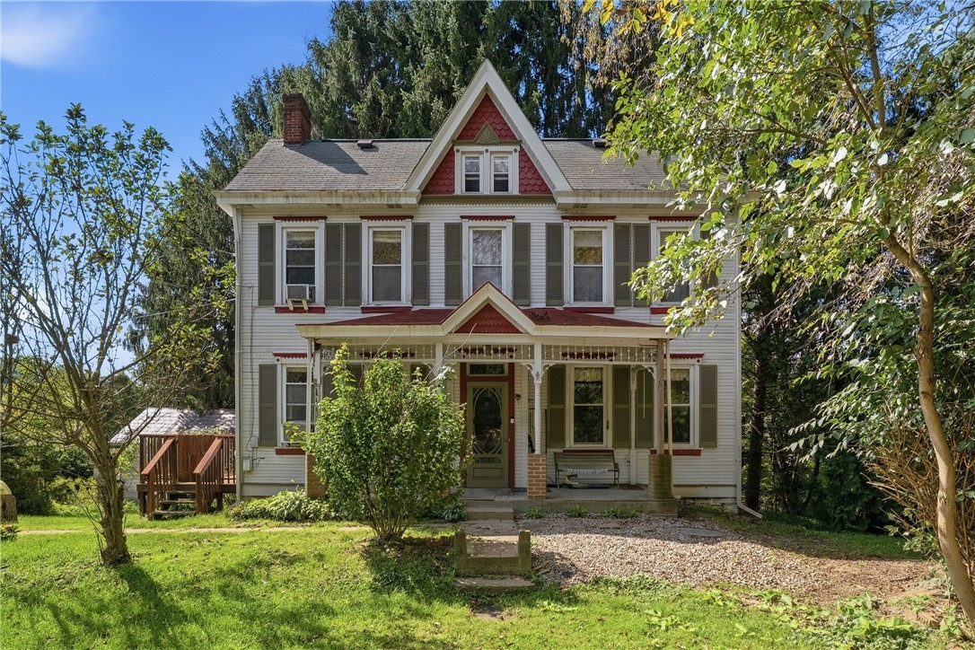 Saltarka Ln, Zelienople, PA 16063