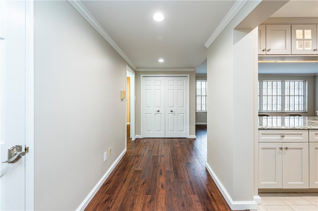 Park Ln, Greensburg, PA 15601