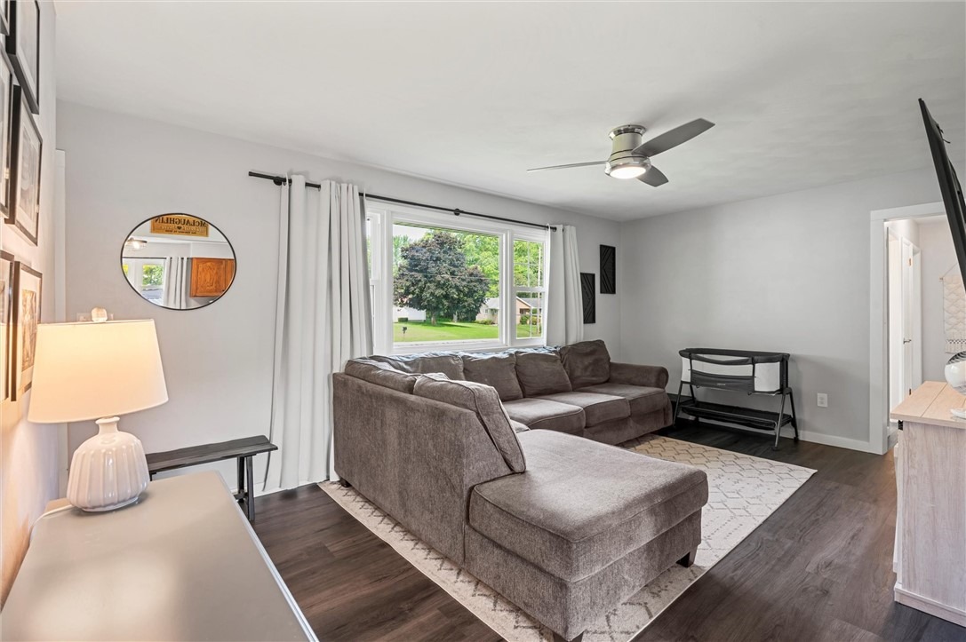 Gail Dr, Hermitage, PA 16148 #1