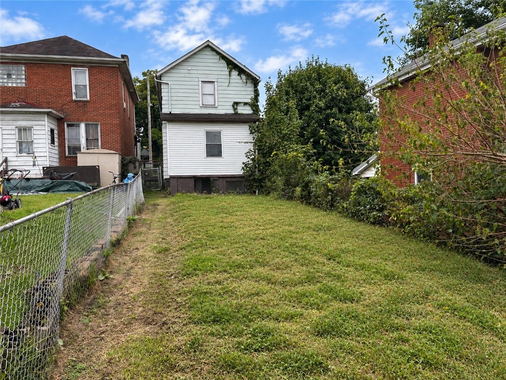 3rd St, Clairton, PA 15025