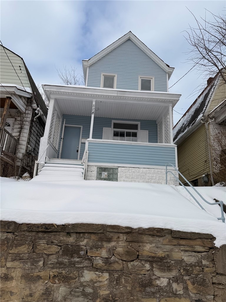 Frank St, Mc Kees Rocks, PA 15136