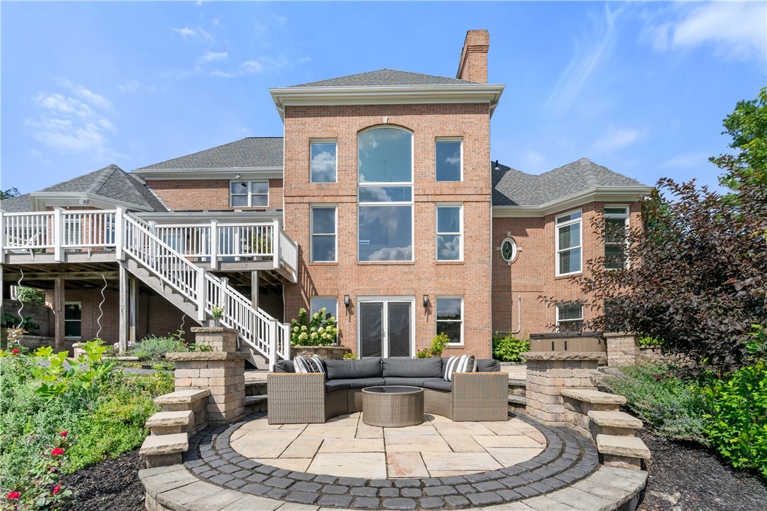 Old Orchard Ln, Gibsonia, PA 15044