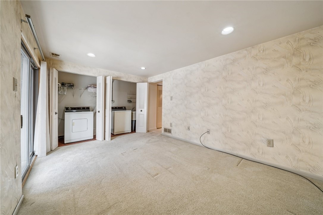 Pine Ct, Pittsburgh, PA 15237