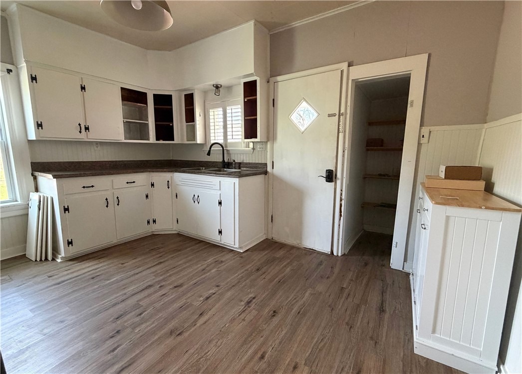 Elm St, Meadow Lands, PA 15347