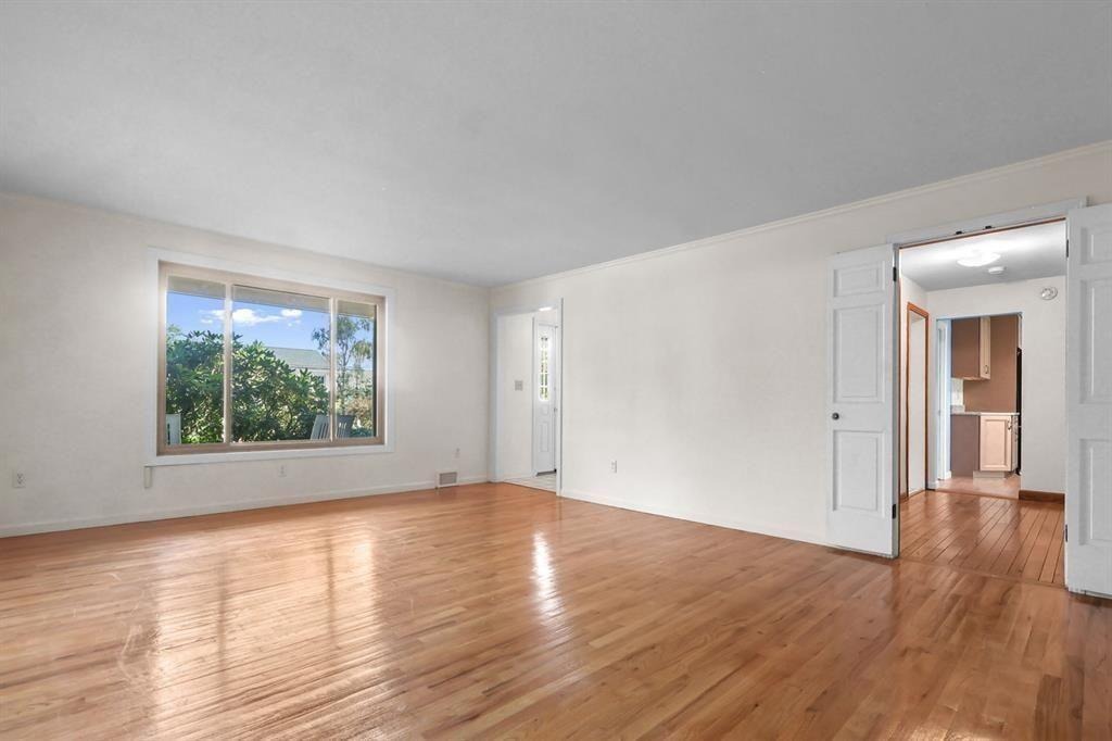 Penhurst Dr, Pittsburgh, PA 15235 #1