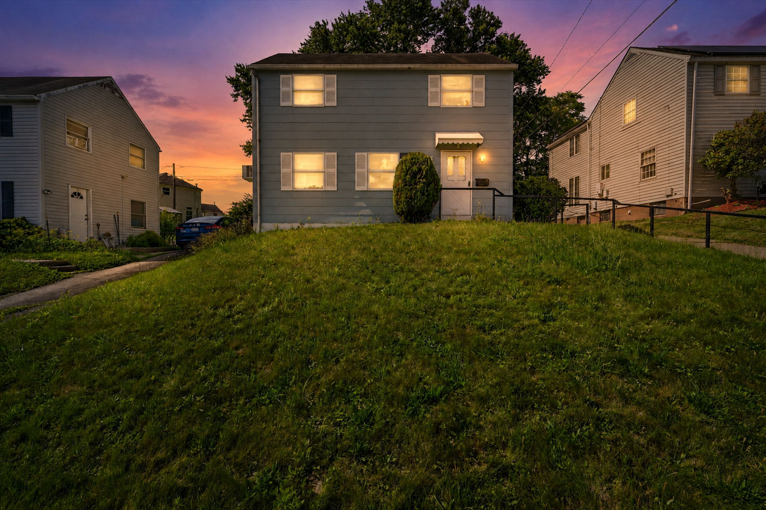 Thompson Ave, Clairton, PA 15025