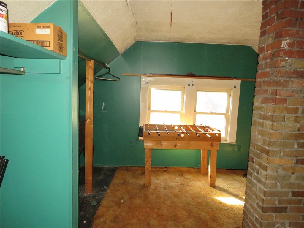 Beech St, Ambridge, PA 15003