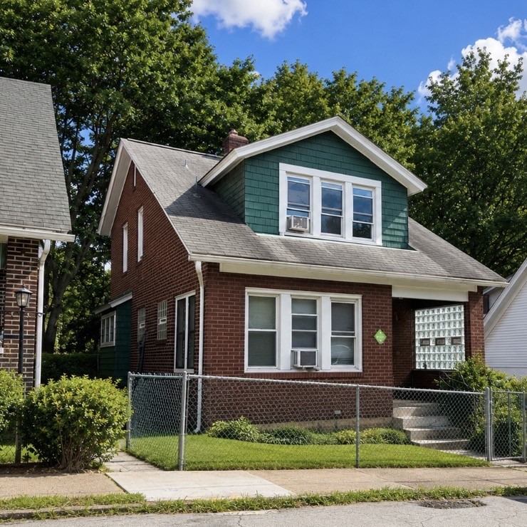 Woodlawn Ave, Pittsburgh, PA 15221