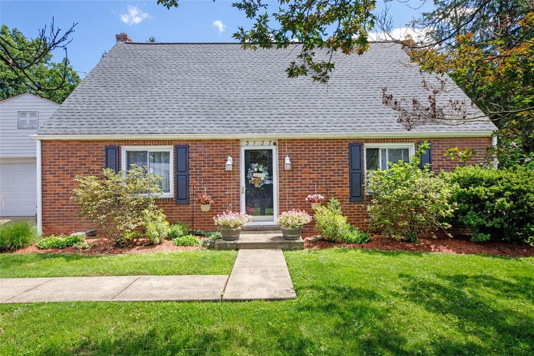 Chestnut St, Murrysville, PA 15668