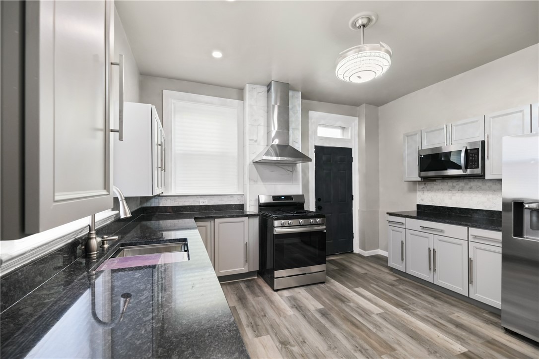 Superior Ave, Pittsburgh, PA 15212